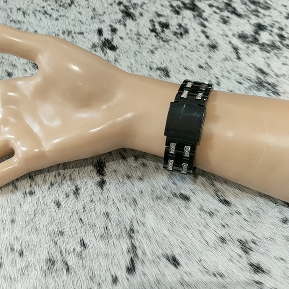 ANNE KLEIN Black Resin Crystal Lightweight Watch - Picture 6 of 9